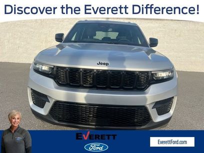 Used 2023 Jeep Grand Cherokee Altitude