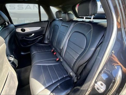 Used 2021 Mercedes-Benz GLC 300 GLC 300 image 19