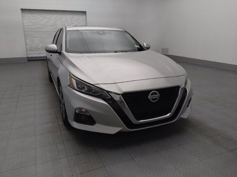 Used 2019 Nissan Altima 2.5 SV FWD image 14