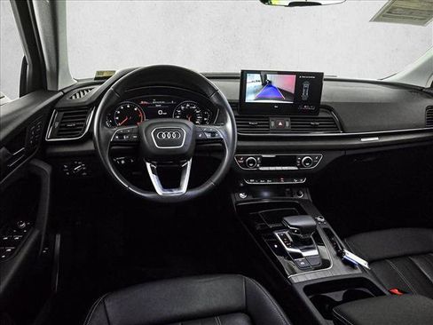 Used 2023 Audi Q5 2.0T Premium w/ Convenience Package image 19