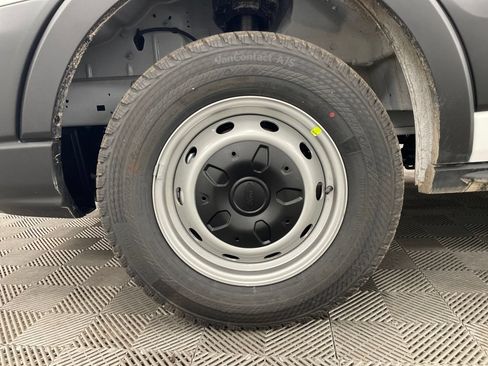 New 2026 Ford Transit 250 148 Medium Roof RWD image 11