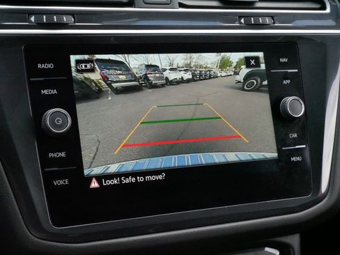 Certified 2024 Volkswagen Tiguan SEL R-Line AWD/4WD image 31