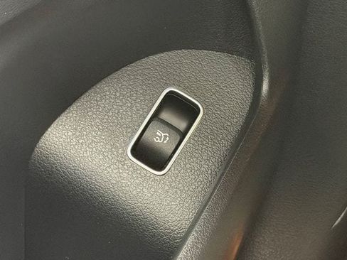 Used 2025 Mercedes-Benz GLE 350 4MATIC image 36
