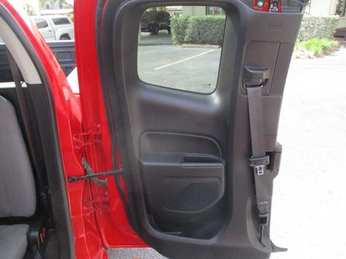 Used 2018 Chevrolet Colorado LT image 21