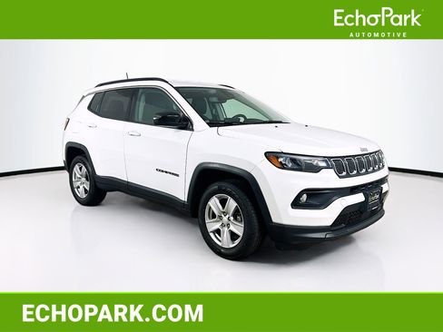 Used 2022 Jeep Compass Latitude AWD/4WD image 1