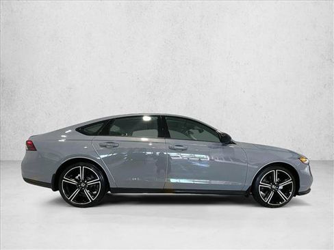 Used 2026 Honda Accord SE image 5