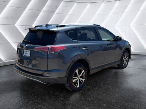 Used 2018 Toyota RAV4 XLE w/ Plus Extra Value Package FWD image 5