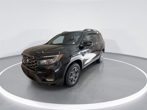 Used 2024 Honda Passport TrailSport image 4