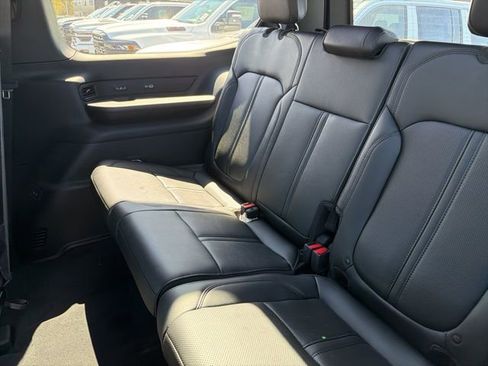 New 2026 Jeep Grand Wagoneer Limited AWD/4WD image 10