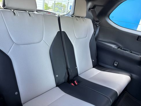 Used 2026 Lexus TX 500h AWD w/ Technology Package image 6