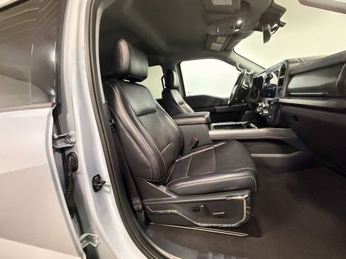 Used 2024 Ford F250 Lariat w/ FX4 Off-Road Package image 13