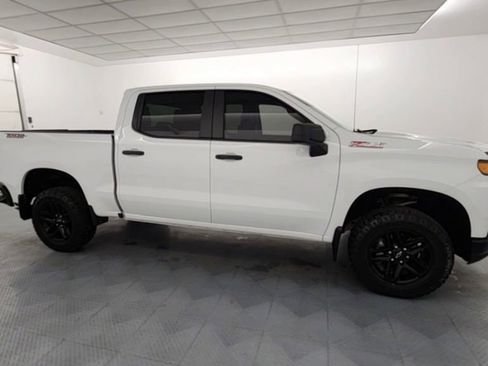 Used 2022 Chevrolet Silverado 1500 Custom Trail Boss w/ LPO, Dark Essentials Package image 9