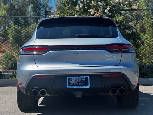 Certified 2024 Porsche Macan AWD/4WD image 8