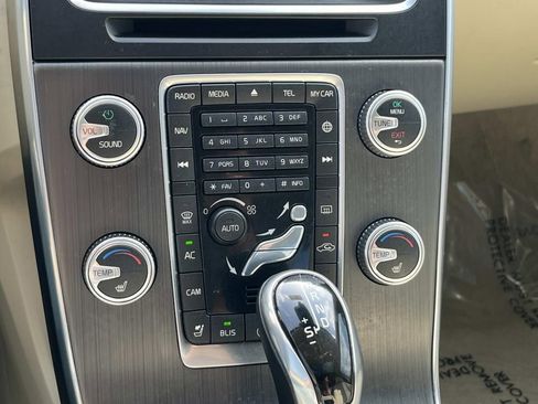 Used 2016 Volvo S60 T5 Premier w/ Convenience Package image 34