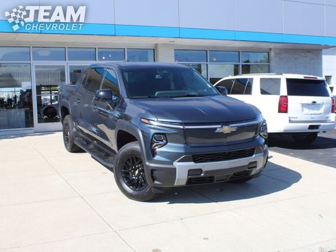 New 2026 Chevrolet Silverado EV LT image 2
