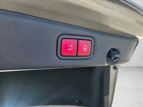 Used 2021 Mercedes-Benz E 350 Sedan image 7