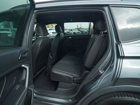 Used 2023 Volkswagen Tiguan SE R-Line image 15
