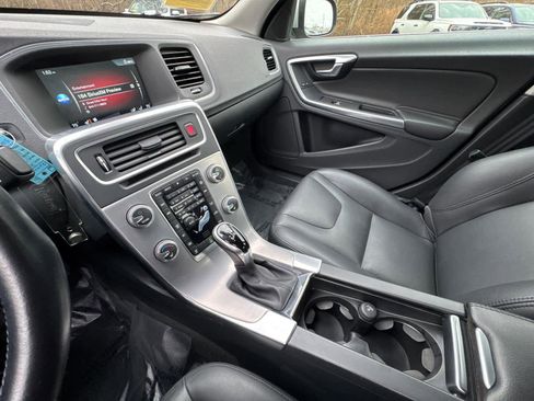 Used 2017 Volvo S60 T5 Inscription w/ Convenience Package image 27