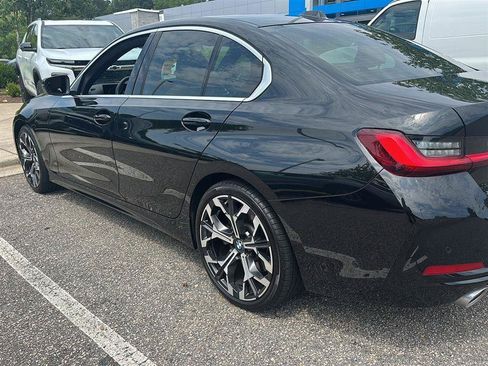 Used 2025 BMW 330i Sedan w/ Premium Package RWD image 3
