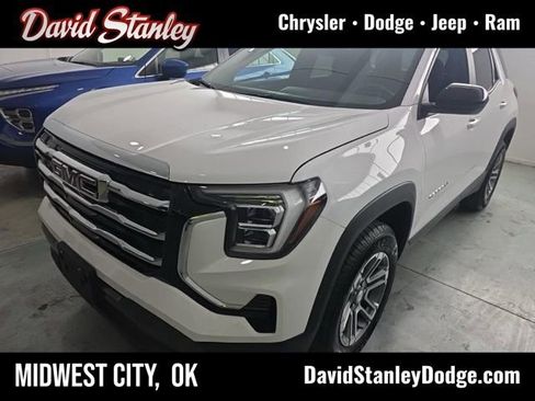 Used 2026 GMC Terrain Elevation image 1