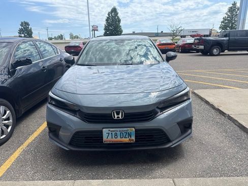 Used 2024 Honda Civic Sport image 2