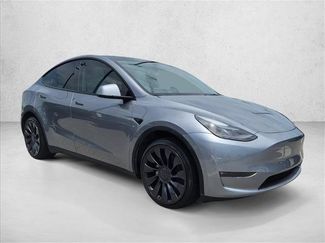 Used 2024 Tesla Model Y Long Range AWD/4WD video 3