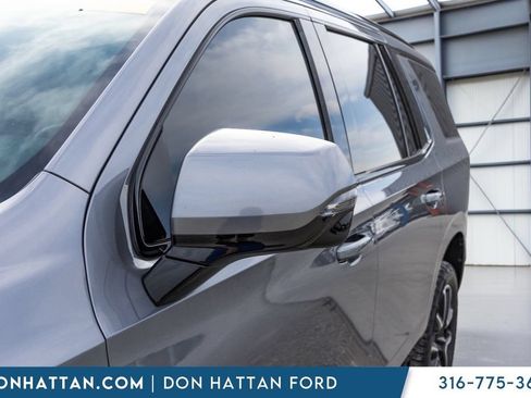 Used 2022 Chevrolet Tahoe RST w/ Luxury Package AWD/4WD image 35