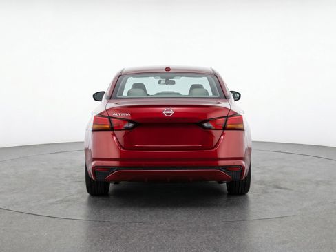 Used 2025 Nissan Altima 2.5 SV FWD image 7