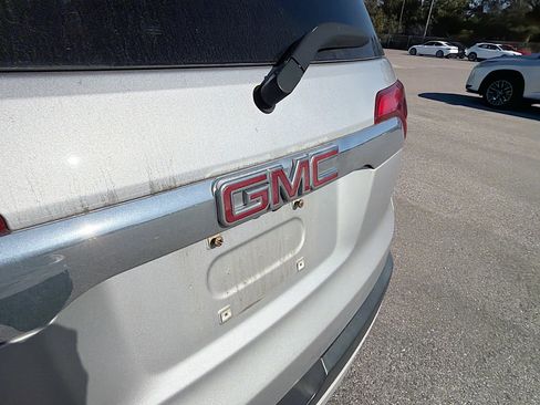 Used 2017 GMC Acadia SLT image 17