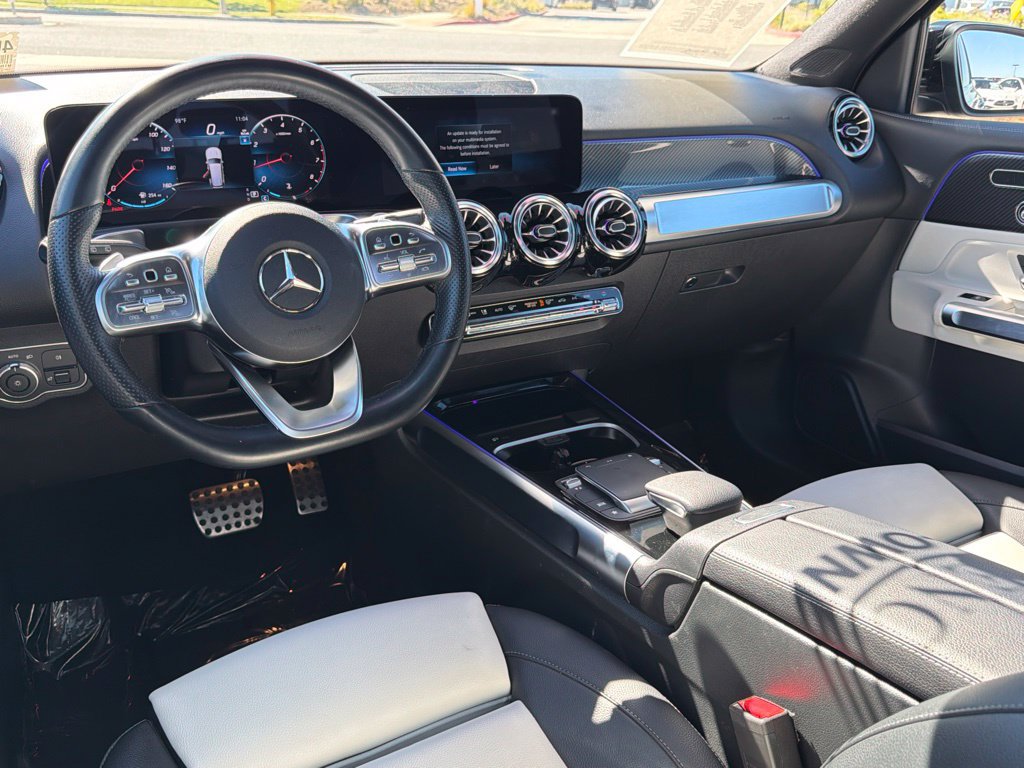 Used 2023 Mercedes-Benz GLB 250 image 30