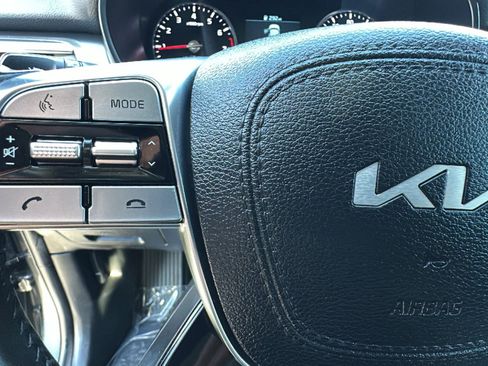 Used 2022 Kia Telluride S image 19