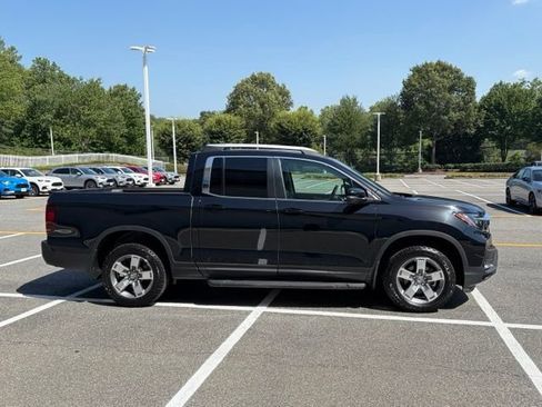 Certified 2025 Honda Ridgeline RTL image 9