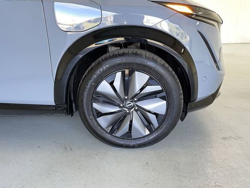 Certified 2025 Nissan Ariya Platinum image 14