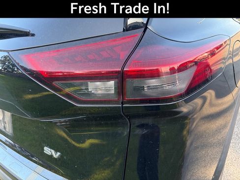 Used 2021 Nissan Rogue SV w/ Premium Package FWD image 10
