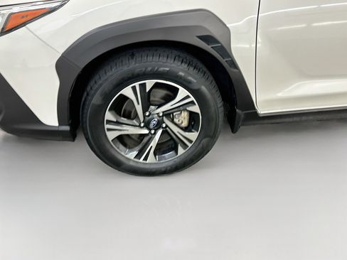 Used 2024 Subaru Crosstrek 2.0i Premium AWD/4WD image 11