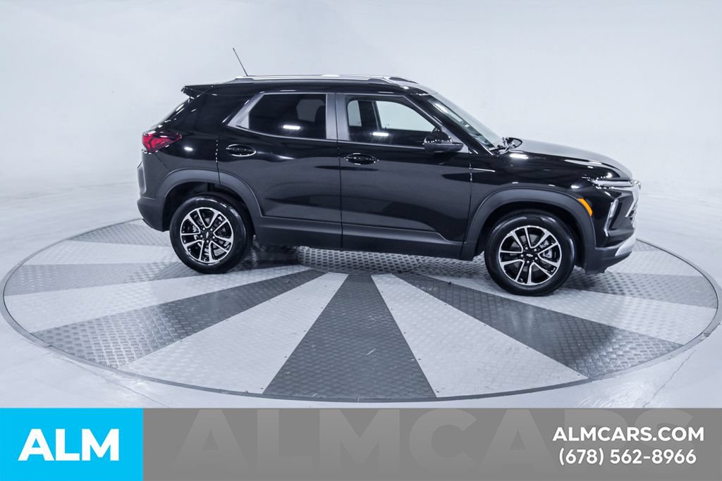 Used 2025 Chevrolet TrailBlazer LT FWD image 13