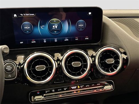 Used 2023 Mercedes-Benz GLA 250 4MATIC image 15