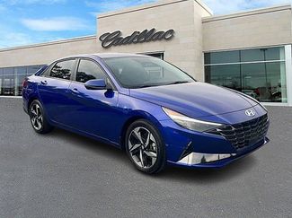 Used 2023 Hyundai Elantra Limited FWD video 1