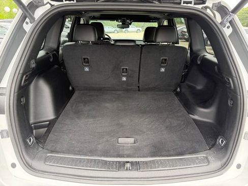 Used 2023 Jeep Grand Cherokee Altitude image 30