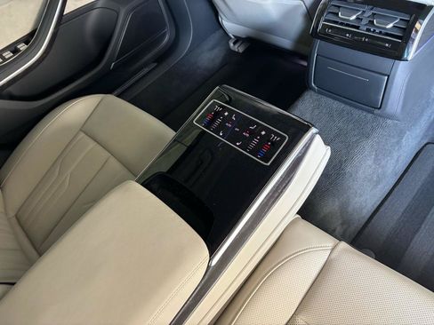 Used 2025 Audi A8 L 3.0T AWD/4WD image 29