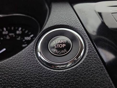 Used 2016 Nissan Rogue SV AWD/4WD image 10
