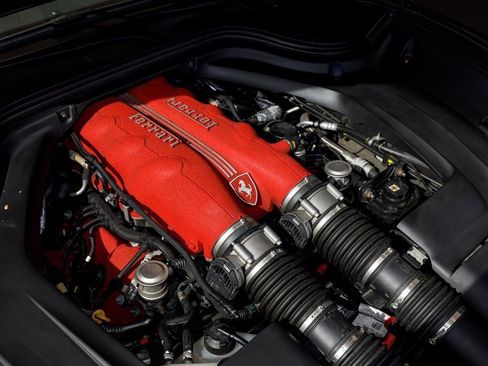 Used 2010 Ferrari California image 44