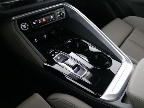New 2025 Audi Q5 Prestige image 22