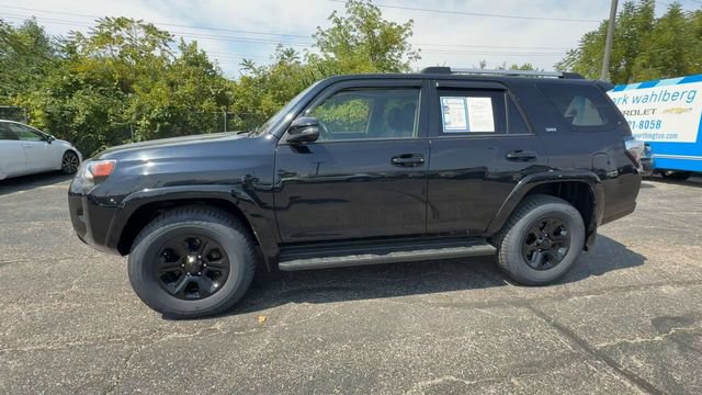 Used 2021 Toyota 4Runner SR5 Premium w/ Moonroof Package AWD/4WD image 5