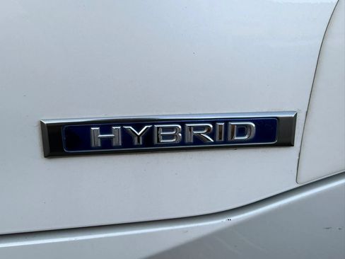 Used 2013 Lexus ES 300h w/ Luxury Pkg FWD image 30