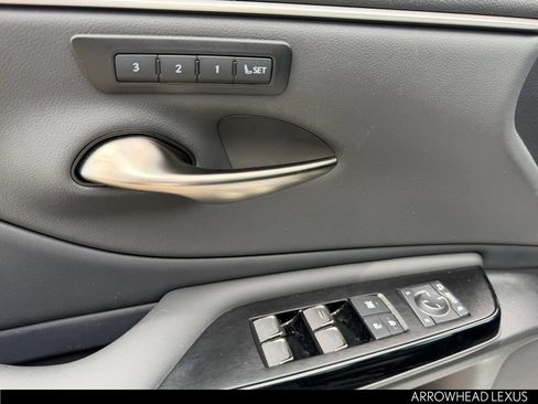 Used 2025 Lexus ES 300h w/ Premium Package FWD image 24