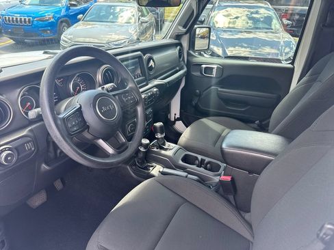 Used 2023 Jeep Wrangler Unlimited Sport AWD/4WD image 9
