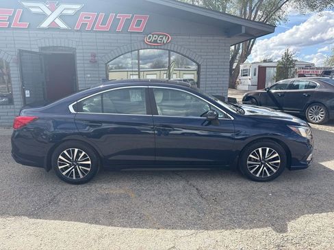 Used 2018 Subaru Legacy 2.5i Premium AWD/4WD image 2