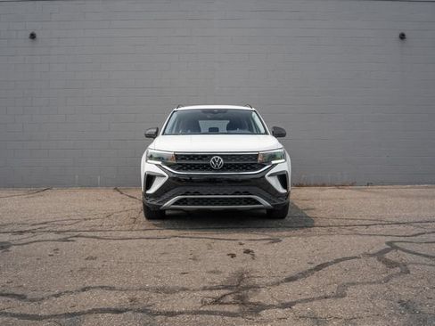 Used 2023 Volkswagen Taos S w/ Driver Assistance Package FWD image 10