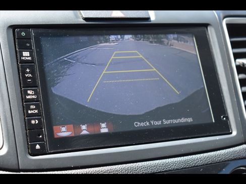 Used 2016 Honda CR-V Touring image 11